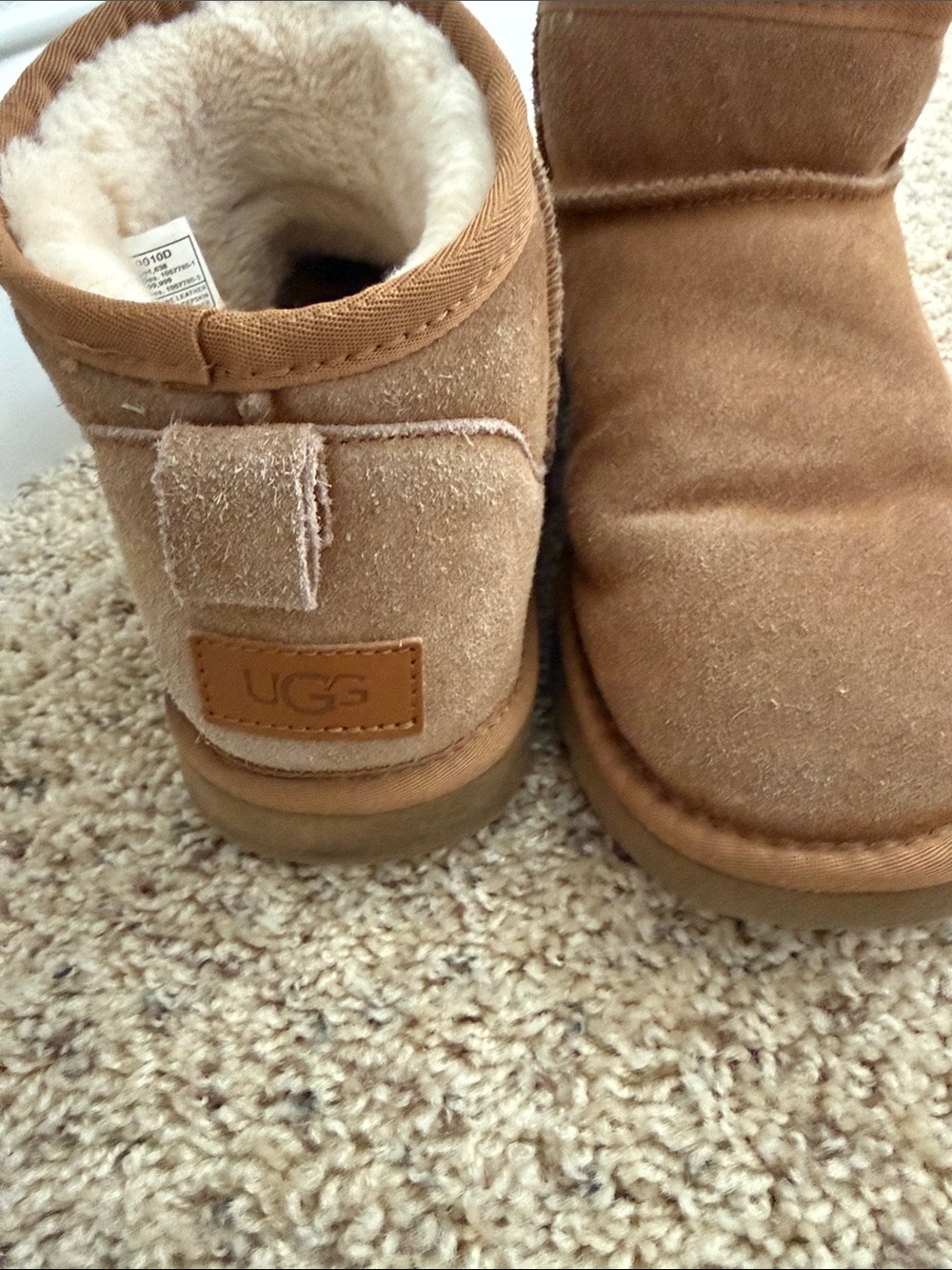 UGG Women’s Mini Chestnut Brown Shearling-Lined Ankle Booties - Picture 3 of 4